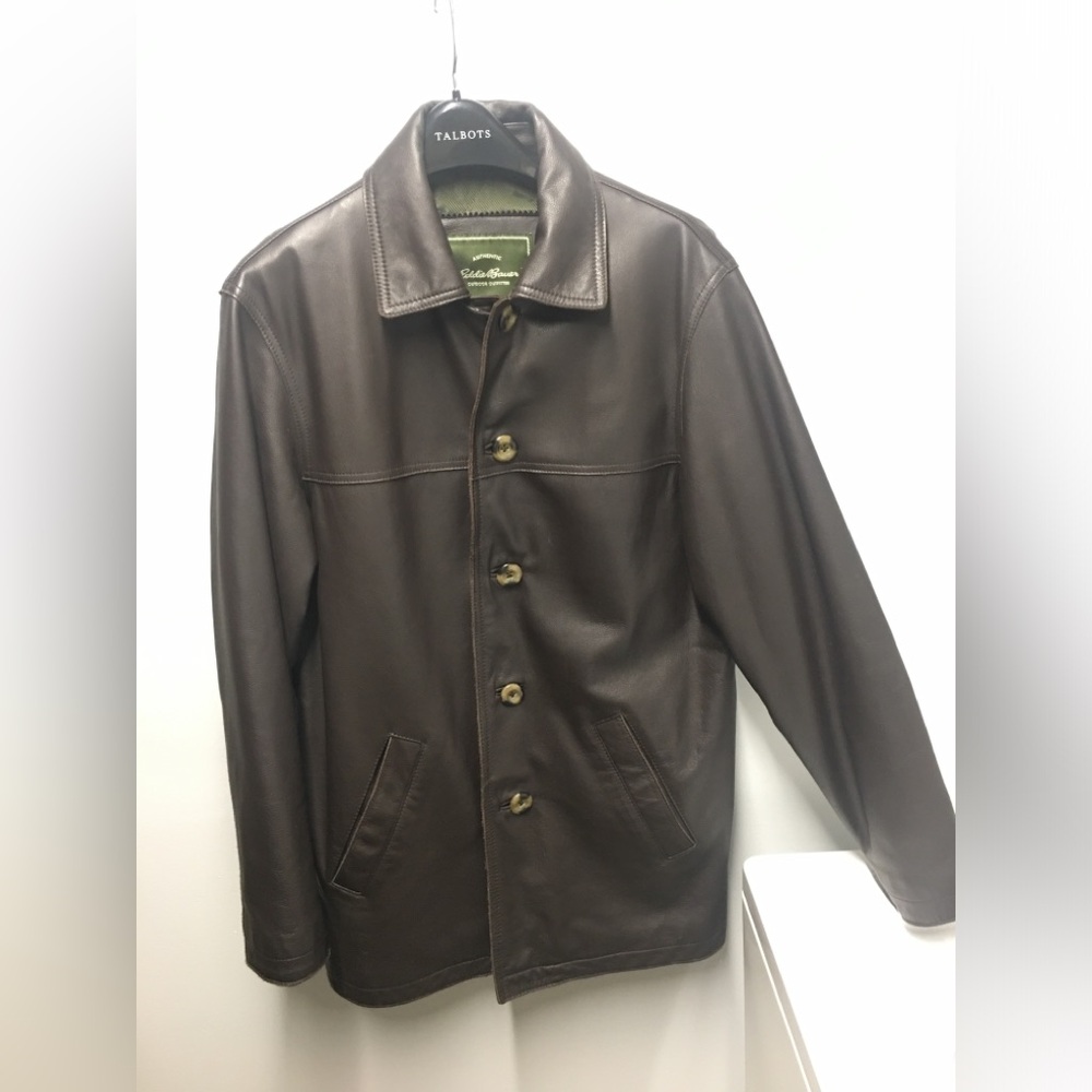 Eddie Bauer leather jacket. Size: Small